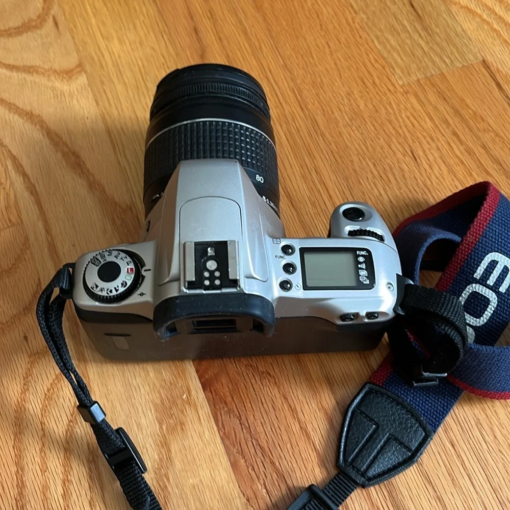 Canon rebel 2000 35mm camera